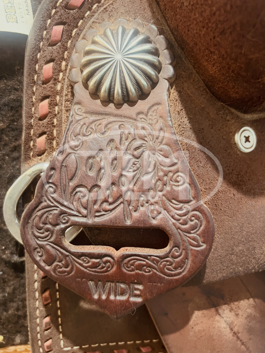13.5" Wide Double J Pozzi Pro Racer Barrel Saddle