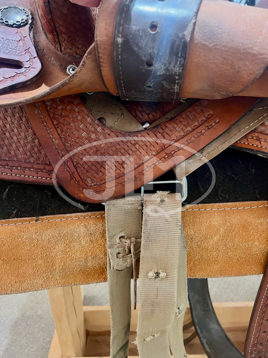 15.5" Double J Saddlery Lynn McKenzie Special Barrel Saddle