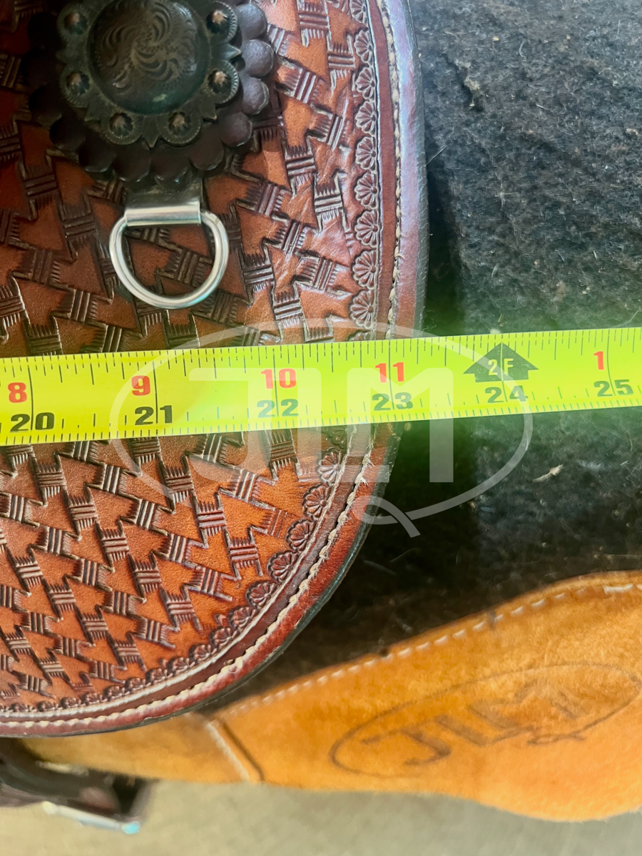 14.5" Narrow #9 Double J Pozzi Pro Racer Barrel Saddle