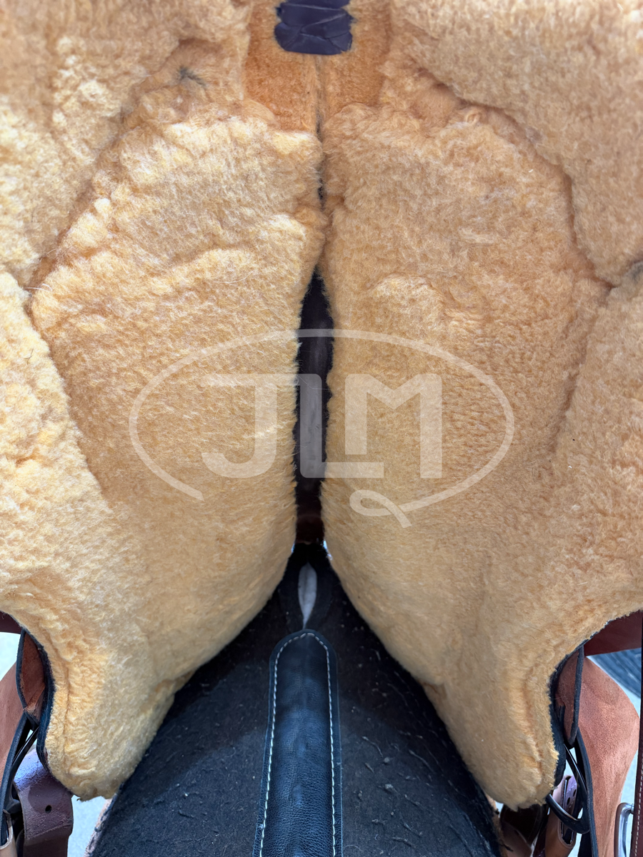 17" Usher Branded Cutting Saddle