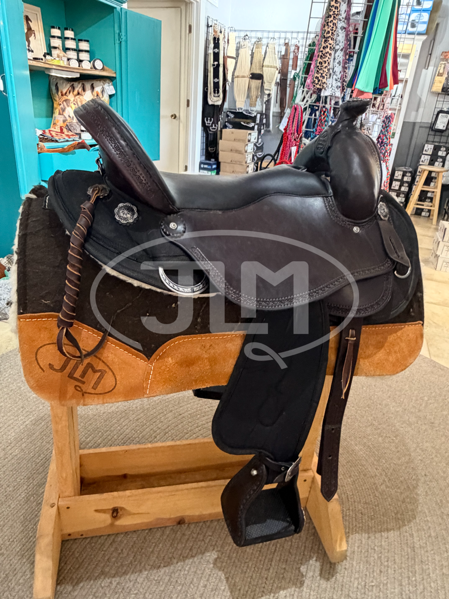 18" EWX Crest Ridge Crusade Lite Trail Saddle