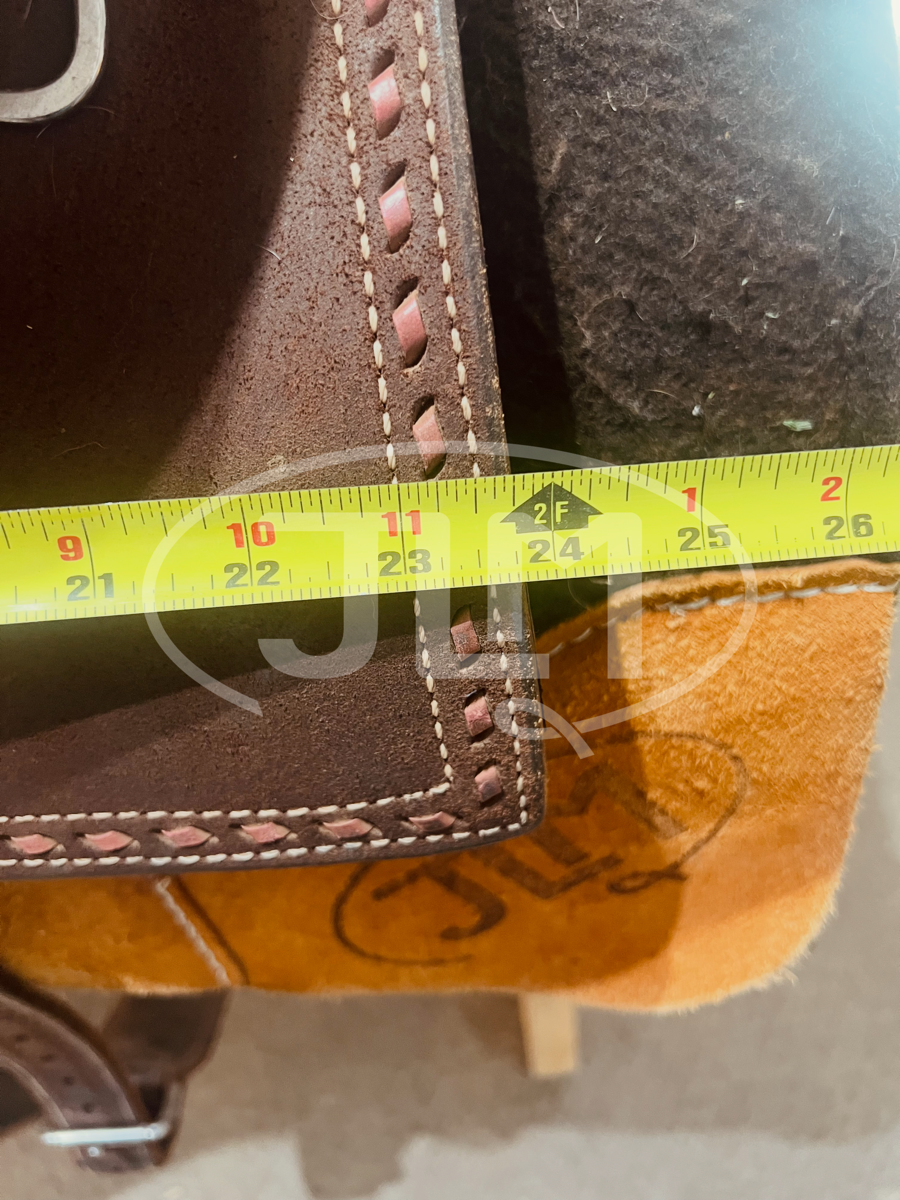 13.5" Wide Double J Pozzi Pro Racer Barrel Saddle