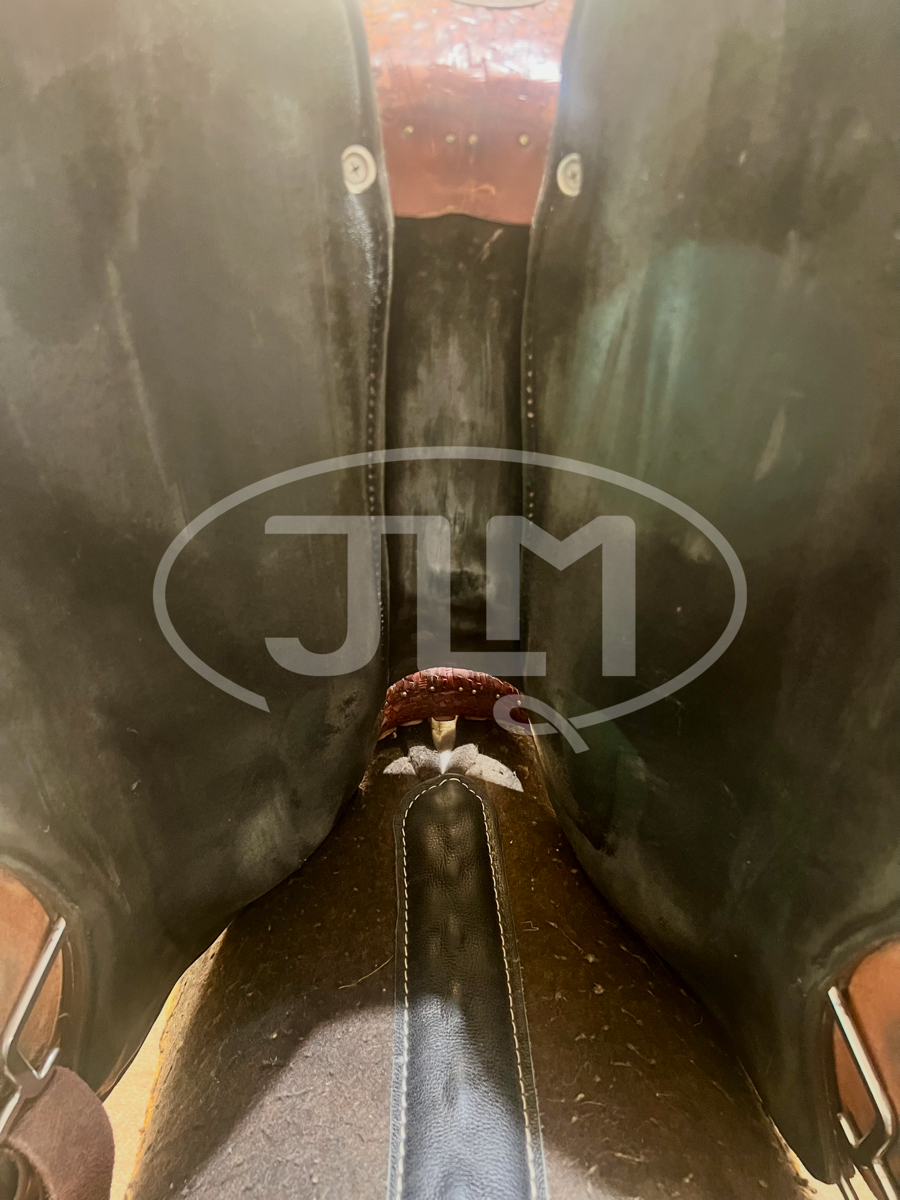 14.5" Narrow #9 Double J Pozzi Pro Racer Barrel Saddle