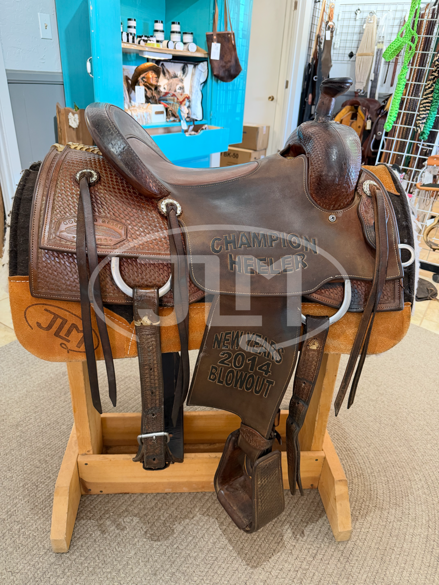 15" Vaquero Team Roping Saddle