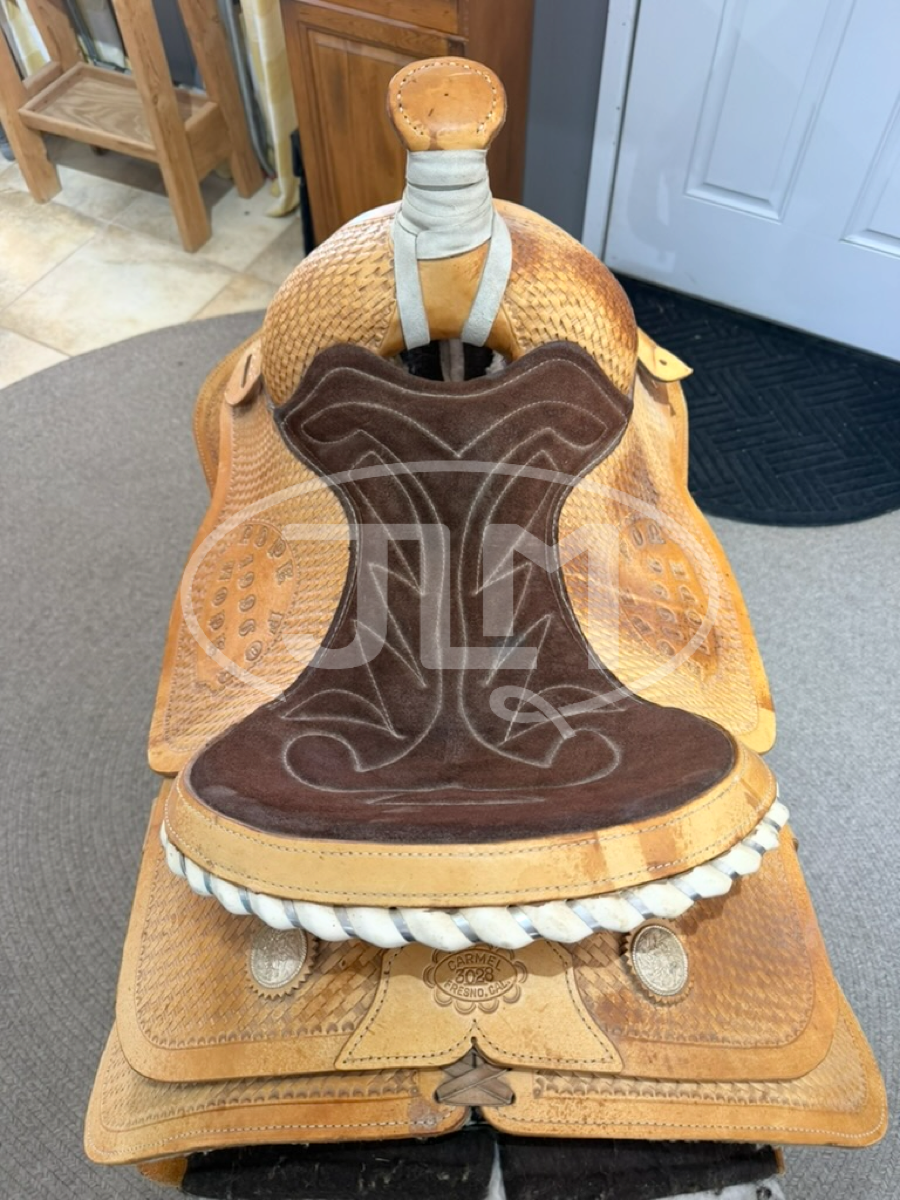 15.5" Carmel Saddlery Team Roping Saddle