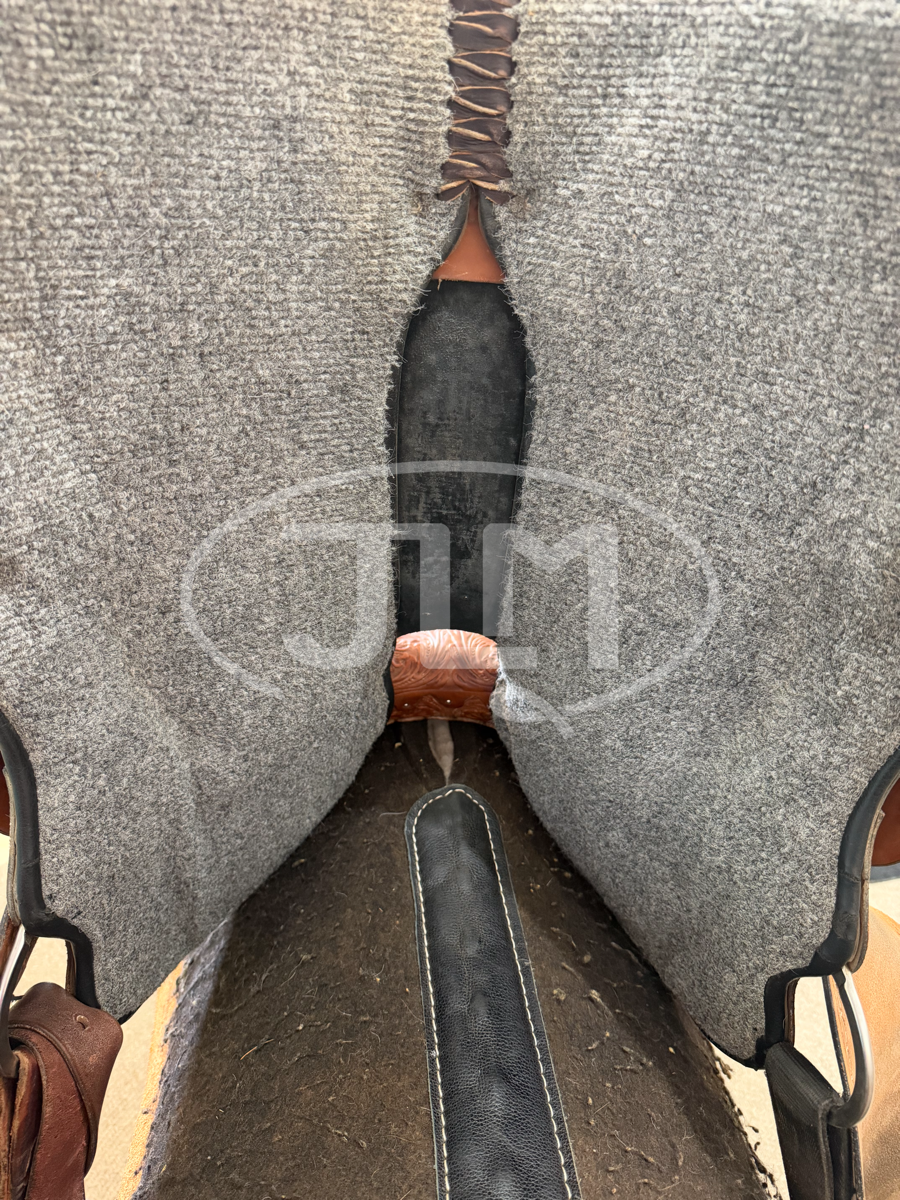 14" Circle Y Lisa Lockhart Dynamo Barrel Saddle