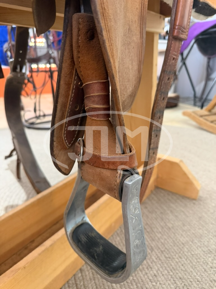 13.5" Flat Creek Barrel Saddle