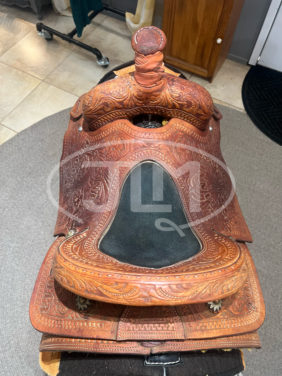 15.5" Corriente Team Roping Saddle