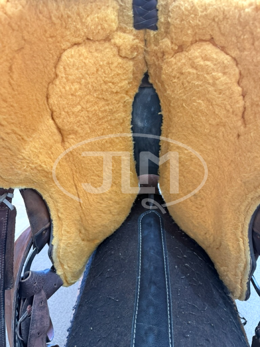 13.5" Connolly Saddlery Barrel Saddle