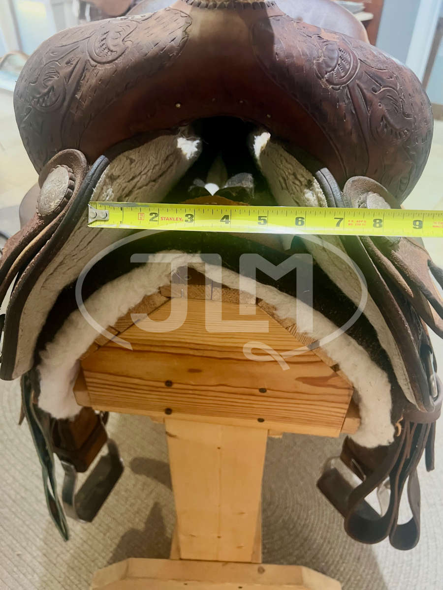 13.5" Courts Saddlery Sharon Camarillo Barrel Saddle