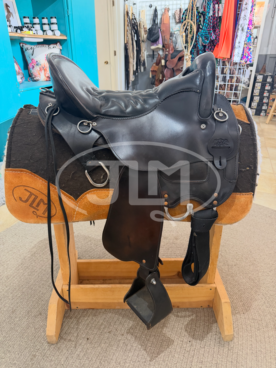 16.5" Tucker Vista Endurance Trail Saddle