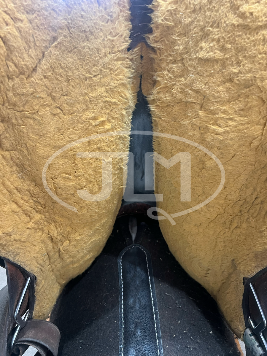 13.5" Wide Double J Pozzi Pro Racer Barrel Saddle