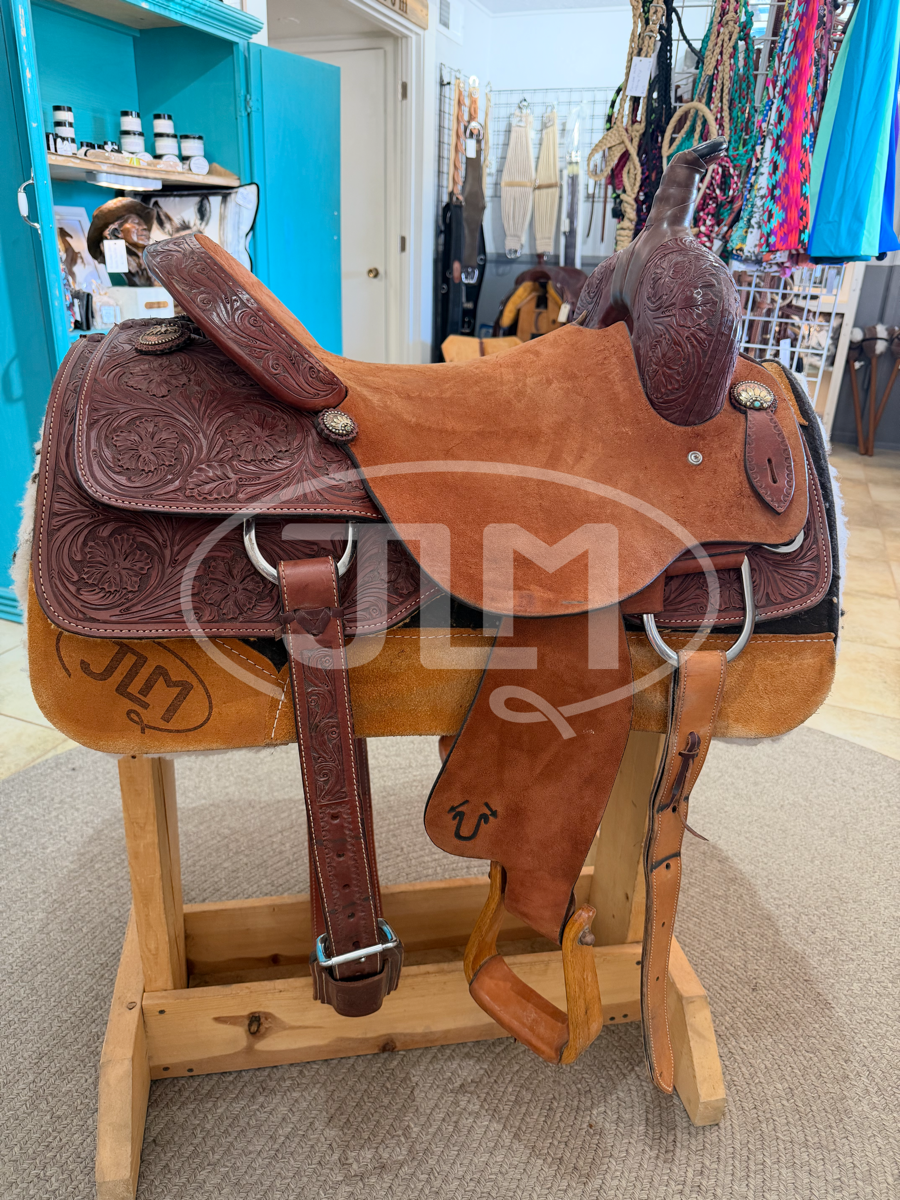 17" Usher Branded Cutting Saddle
