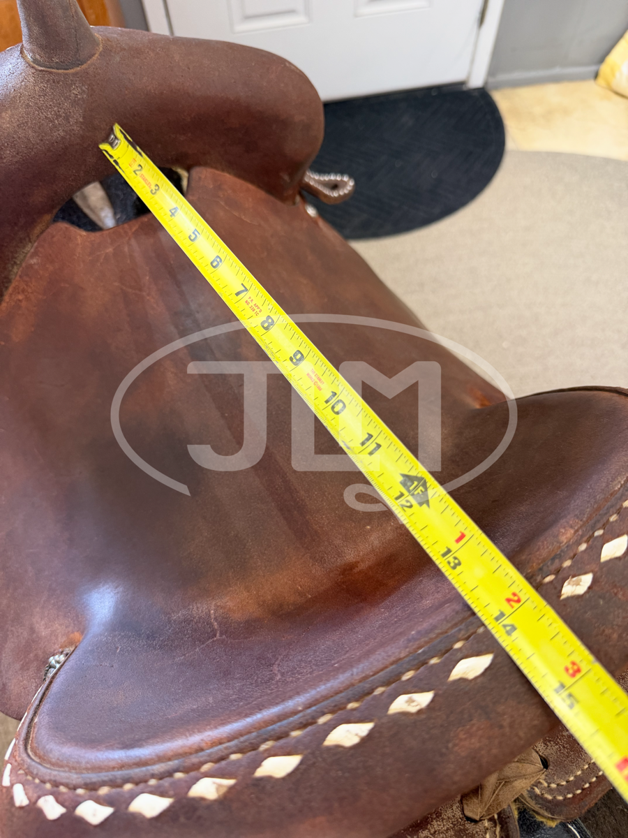 13.5" Connolly Saddlery Chocolate Roughout White Buckstitch Barrel Saddle