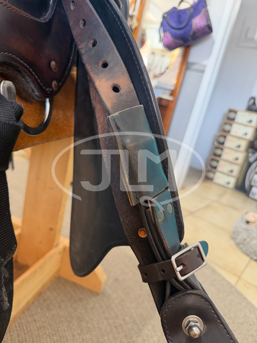 16.5" Tucker Vista Endurance Trail Saddle