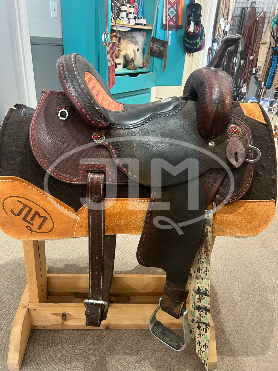 13.5" Wide Double J Pozzi Pro Racer Barrel Saddle