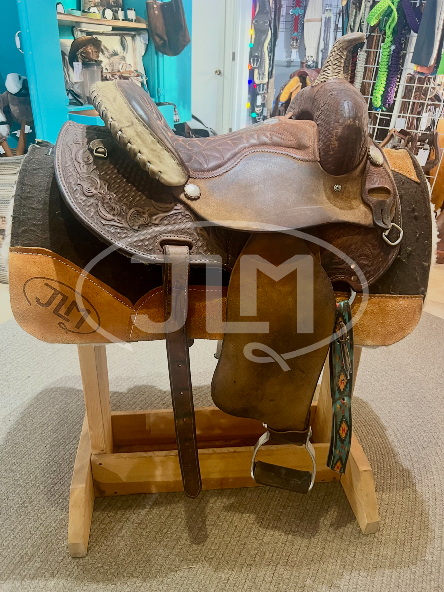 13.5" Courts Saddlery Sharon Camarillo Barrel Saddle