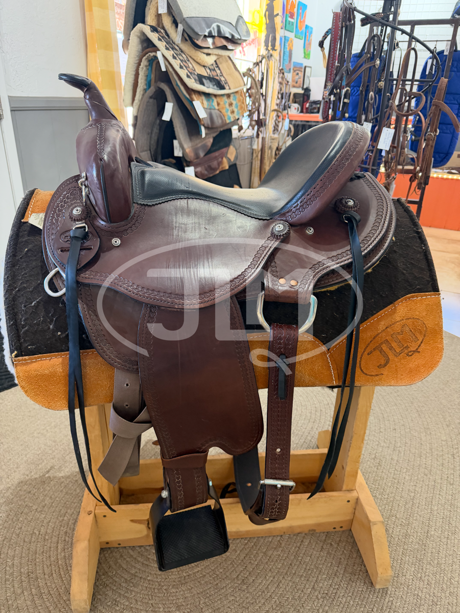 16" Dakota Trail Saddle 213