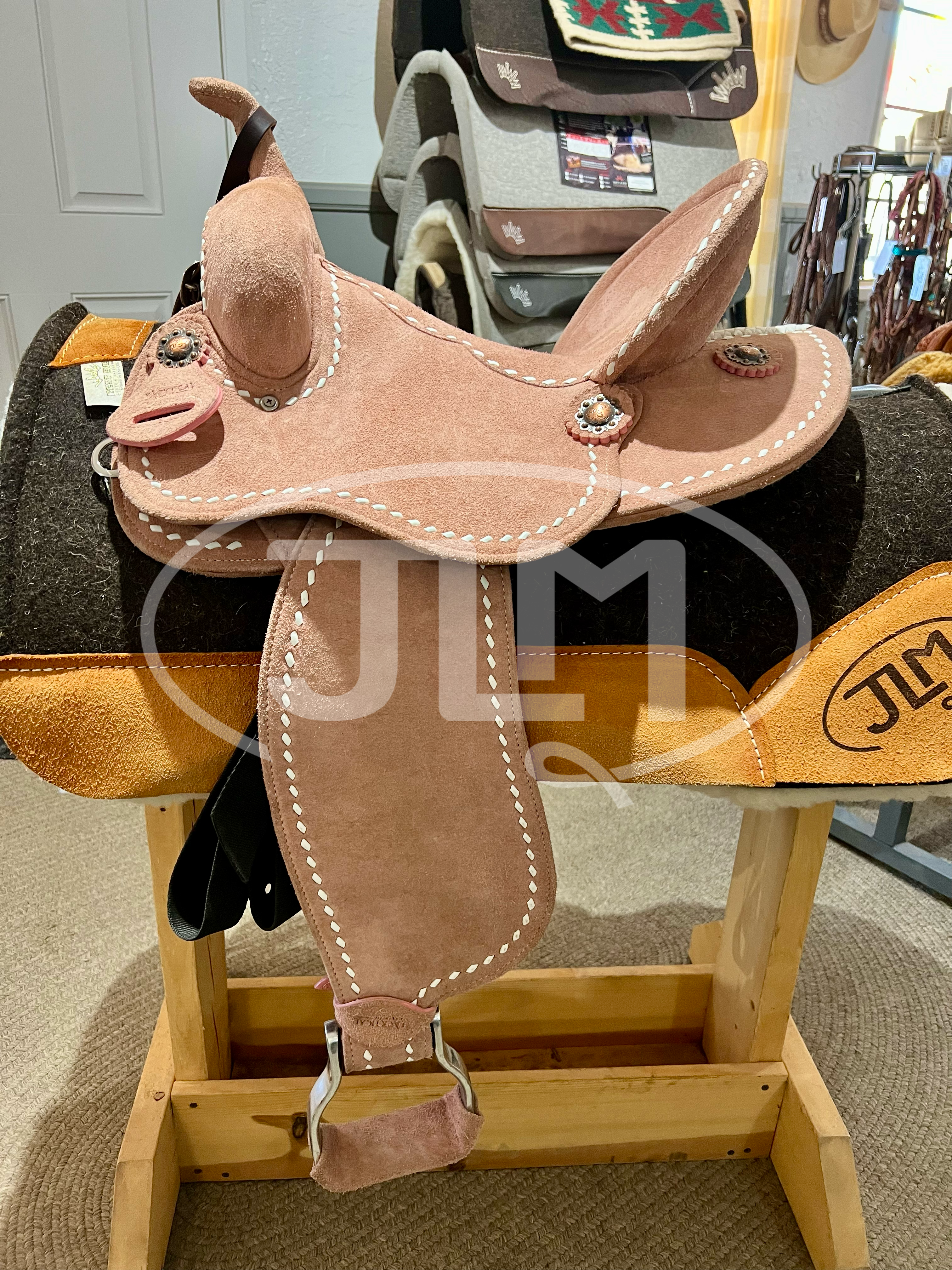 14" TACKTICAL Pink Roughout Barrel Saddle