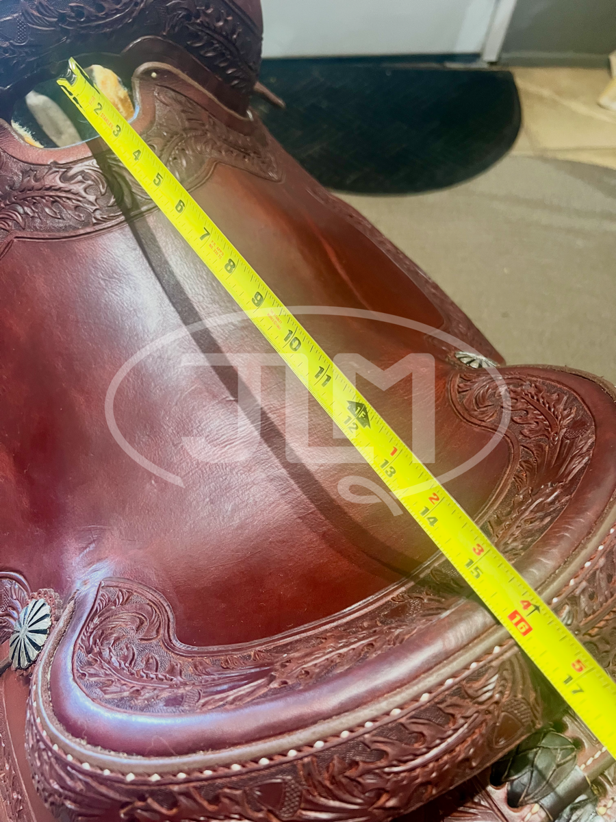 15.5" Stray Dog Cutting Saddle