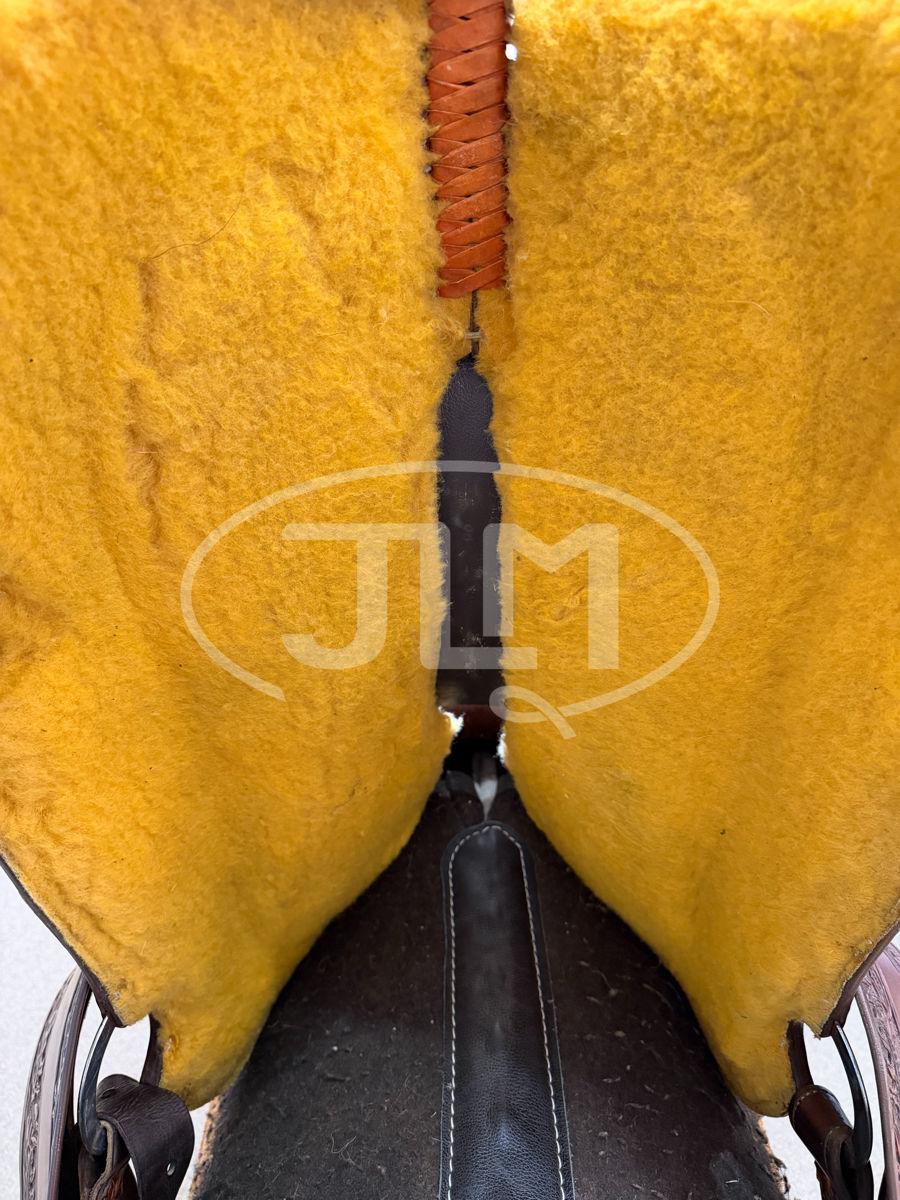 15" Stray Dog Barrel Saddle