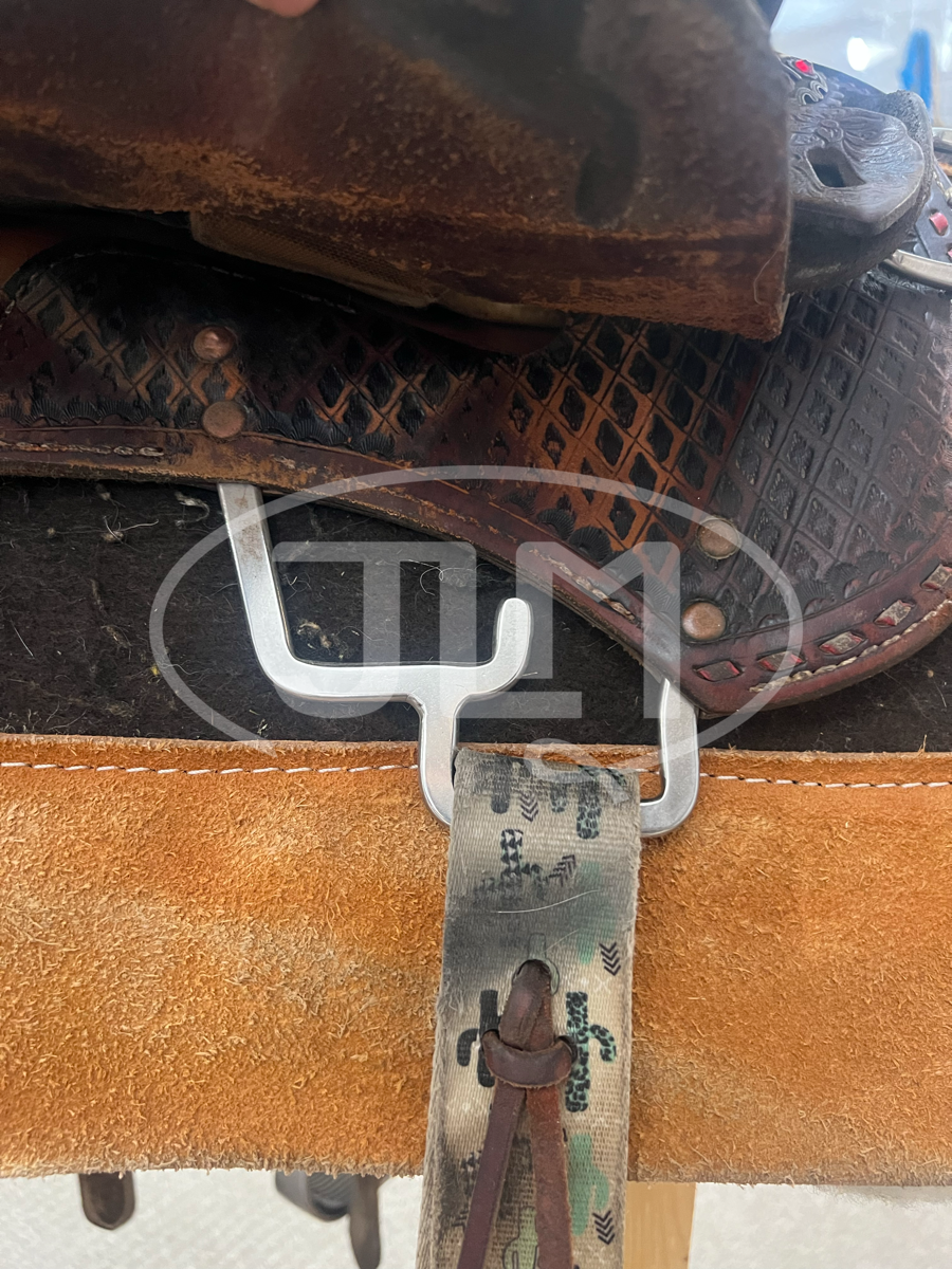13.5" Wide Double J Pozzi Pro Racer Barrel Saddle