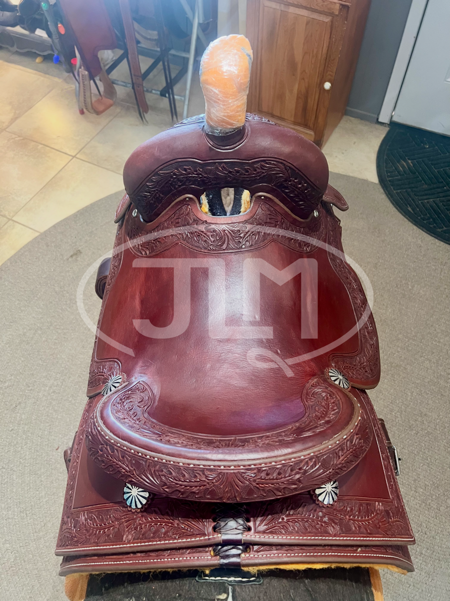 15.5" Stray Dog Cutting Saddle