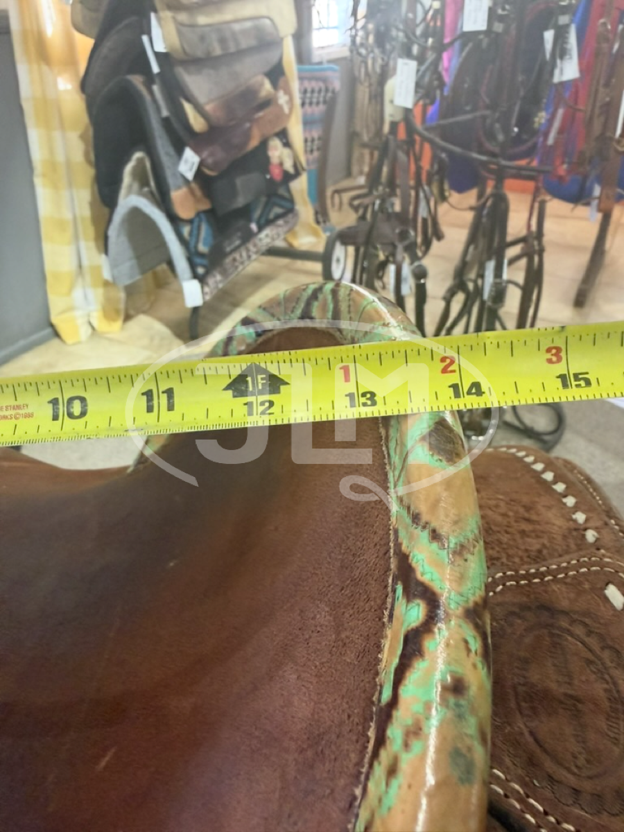 13.5" Connolly Saddlery Barrel Saddle