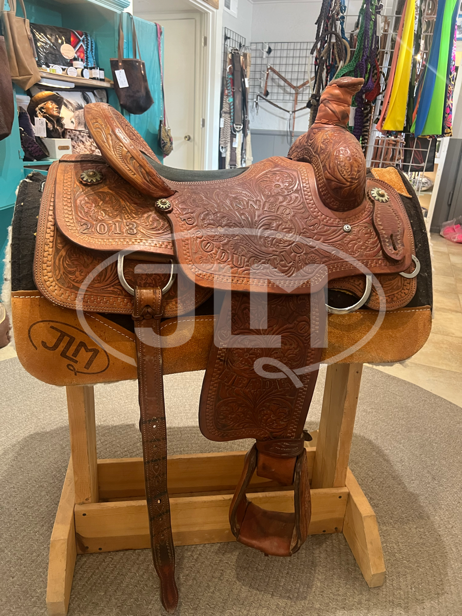 15.5" Corriente Team Roping Saddle