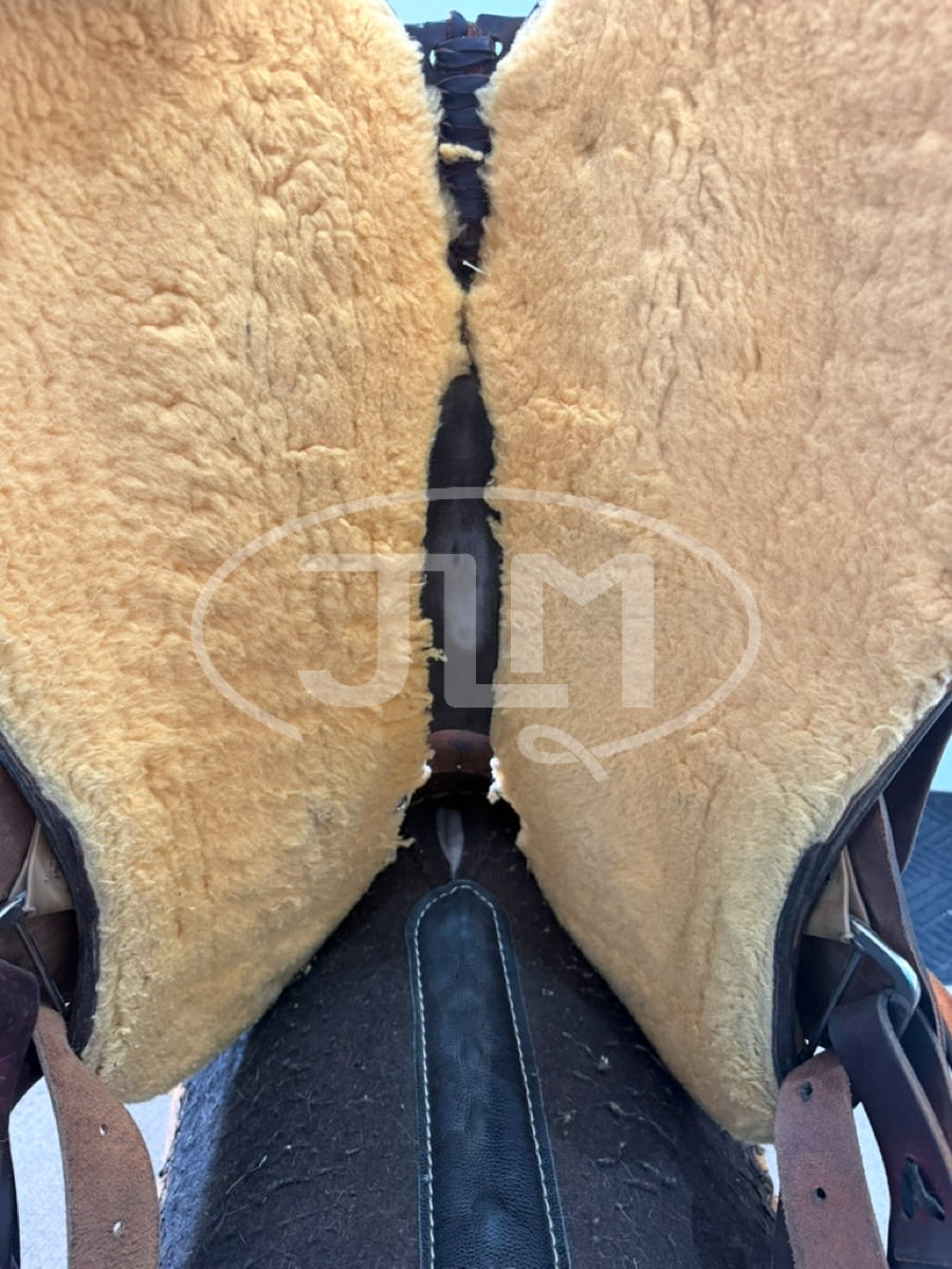 14.5" Double J Saddlery Lynn McKenzie Special Roughout Barrel Saddle