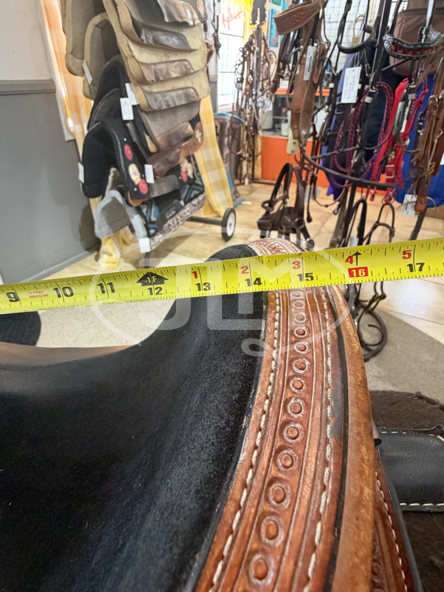 14" Circle Y Lisa Lockhart Dynamo Barrel Saddle
