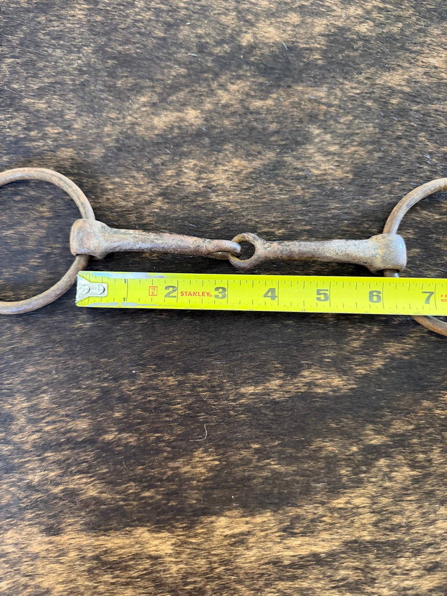 Curved Mouth O Ring Snaffle Bit      B1281