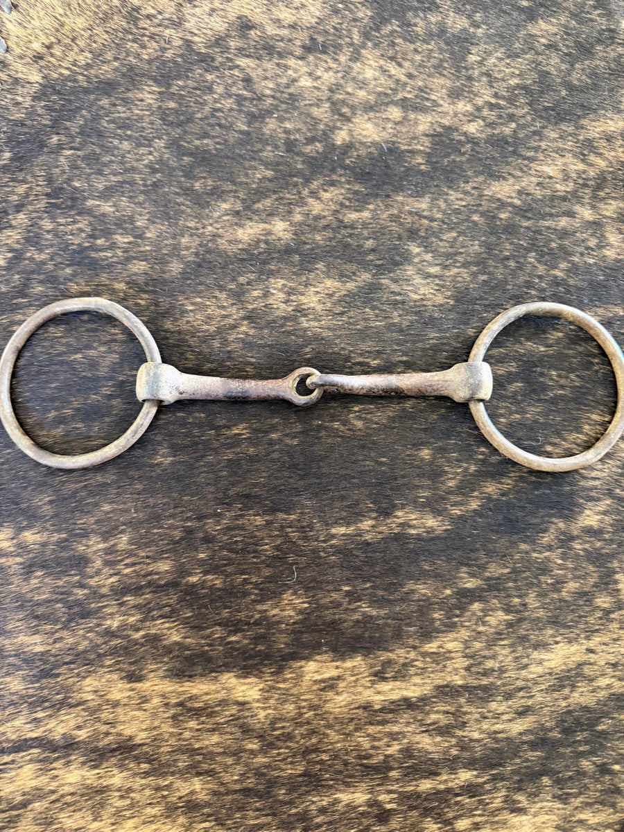 Curved Mouth O Ring Snaffle Bit      B1281