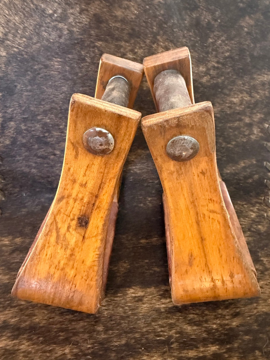 Nettles Flat Bottom 3 inch Tread Stirrups      STR1121