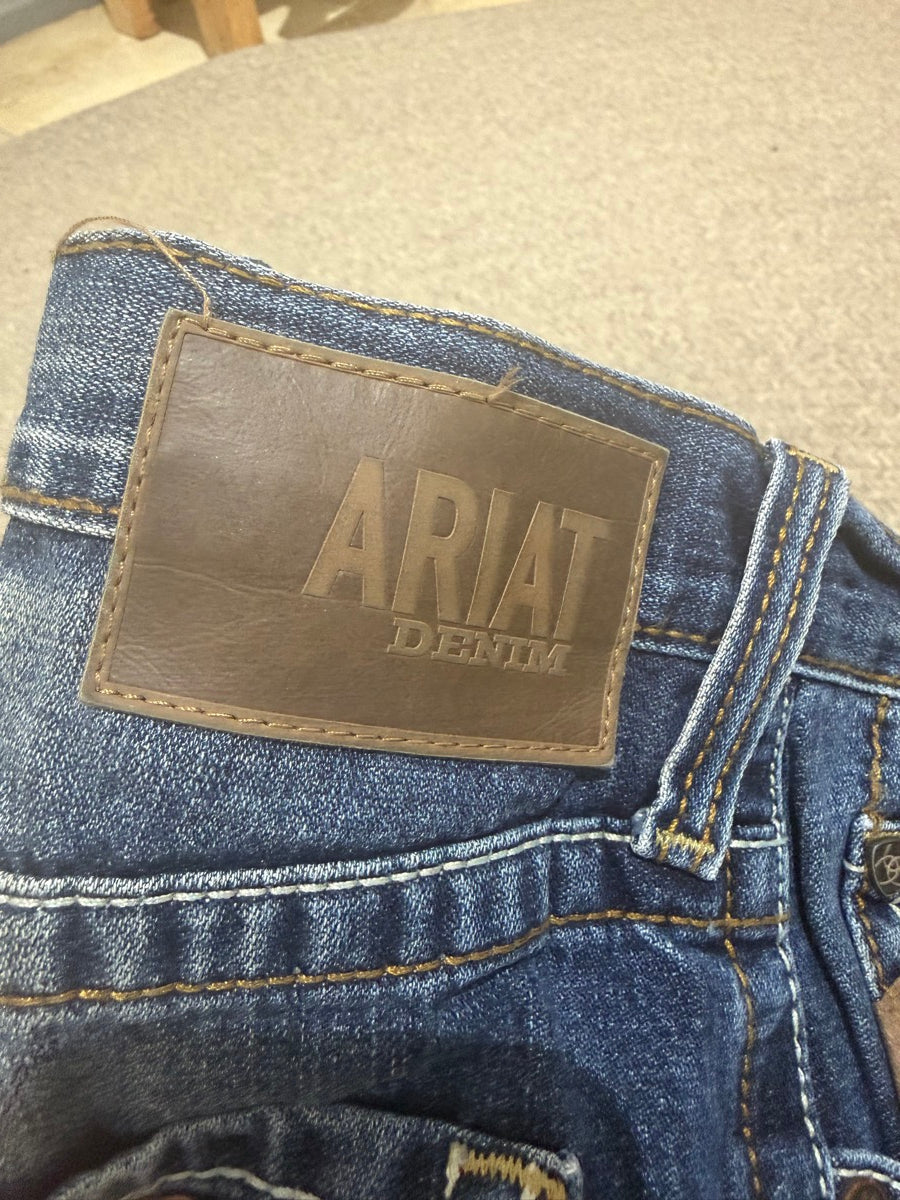 33 x 36 Ariat M2 Relaxed Boot Mens Blue Jeans     MN1127