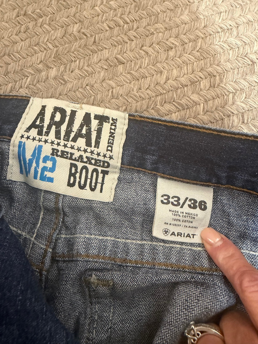 33 x 36 Ariat M2 Relaxed Boot Mens Blue Jeans     MN1127