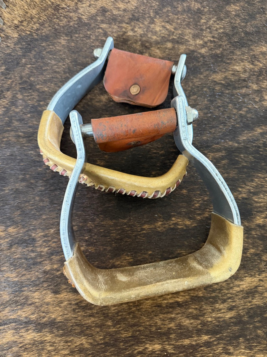 SA Walls USA Flat Bottom Roo Hide Stirrups     STR1122