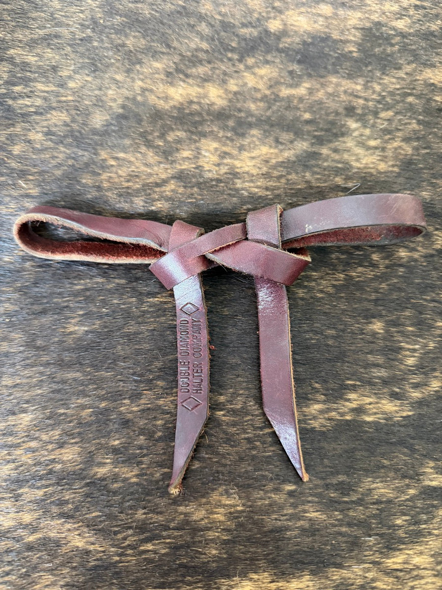 Double Diamond Halter Company Leather Curb Strap   B1308