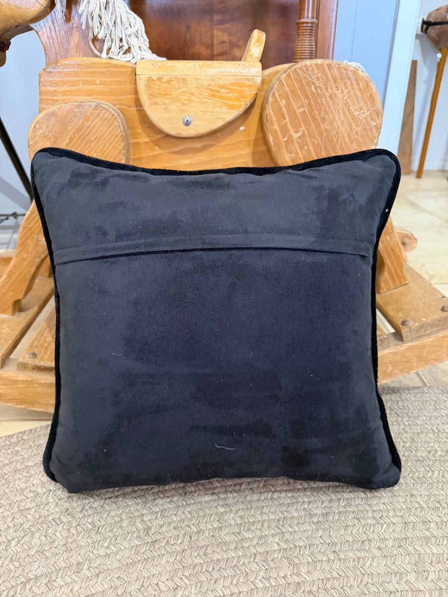 Best Friends Horse Pillow - Decorative Pillow     CTR1180