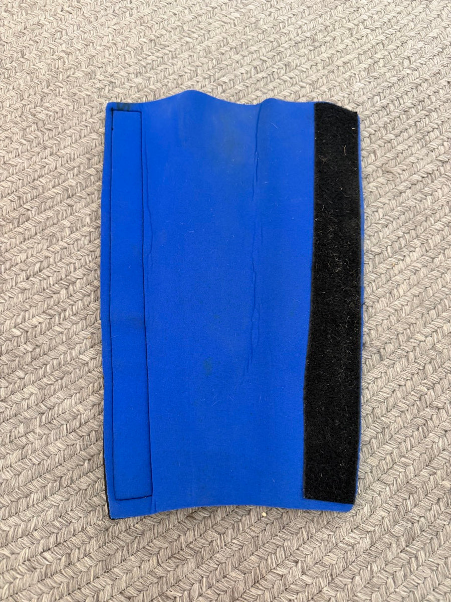 Blue Neoprene Tail Wrap      TB1113