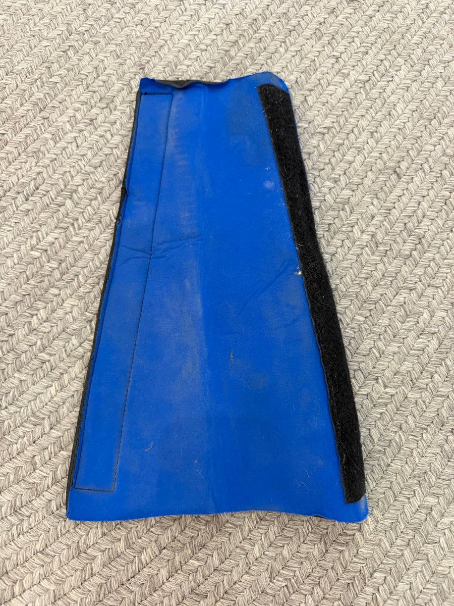 Blue Neoprene Tail Wrap      TB1114