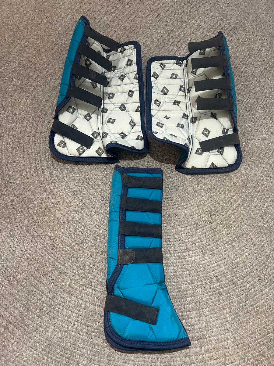 Big D Shipping Boots - Set of 4     HBT1113