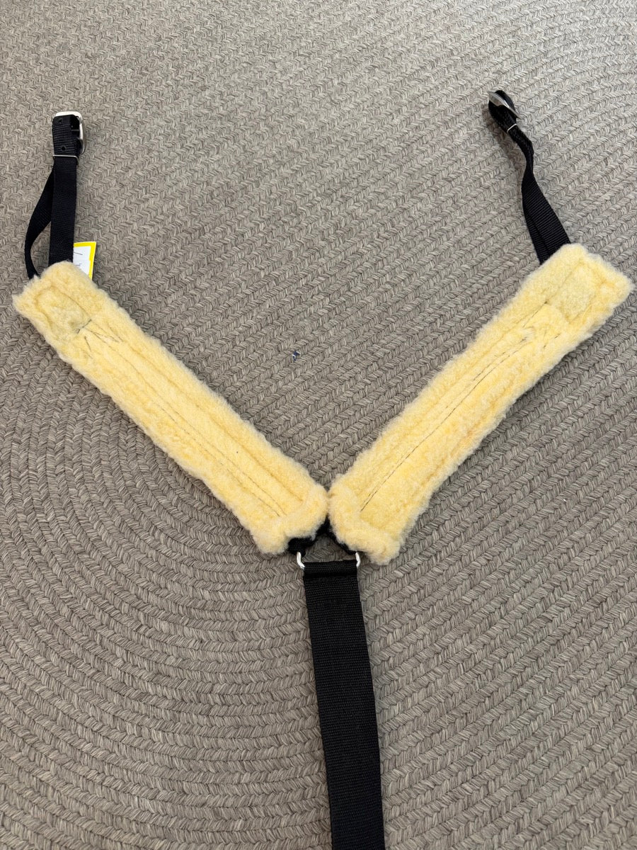 Abetta Fleece Breast Collar      BCL1161