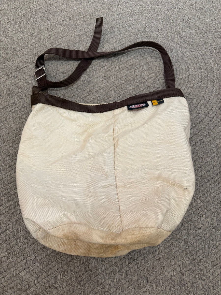 Weaver Equine 1 gal. Nylon Feed Bag with Vent     GR1117