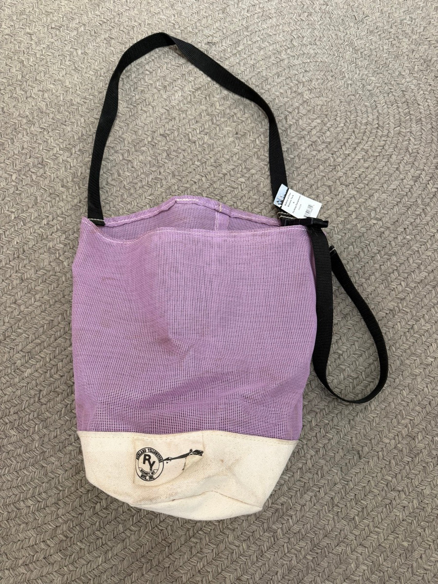 Richland Yellowstone Canvas Bottom Feed Bag    GR1119