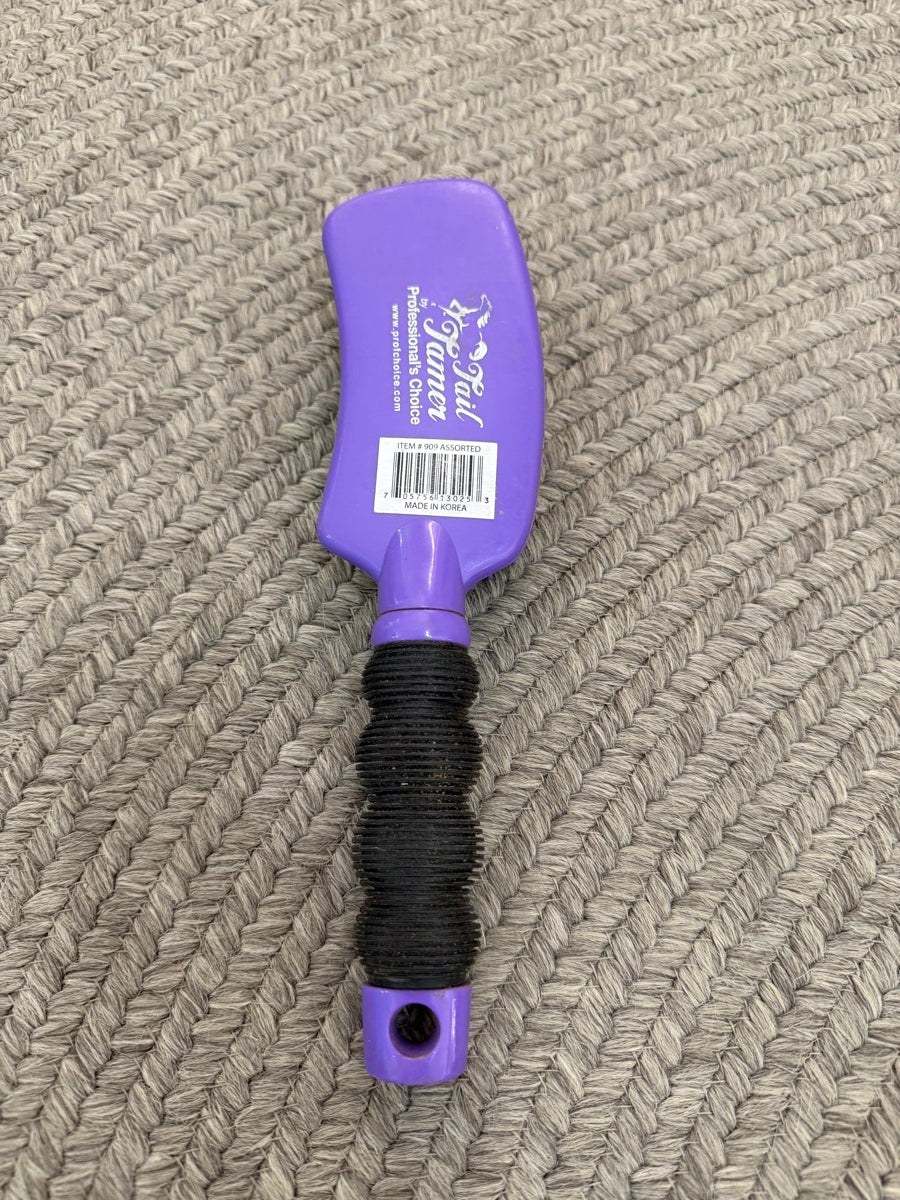 Purple Professionals Choice Tail Tamer Curved Brush   GR1121