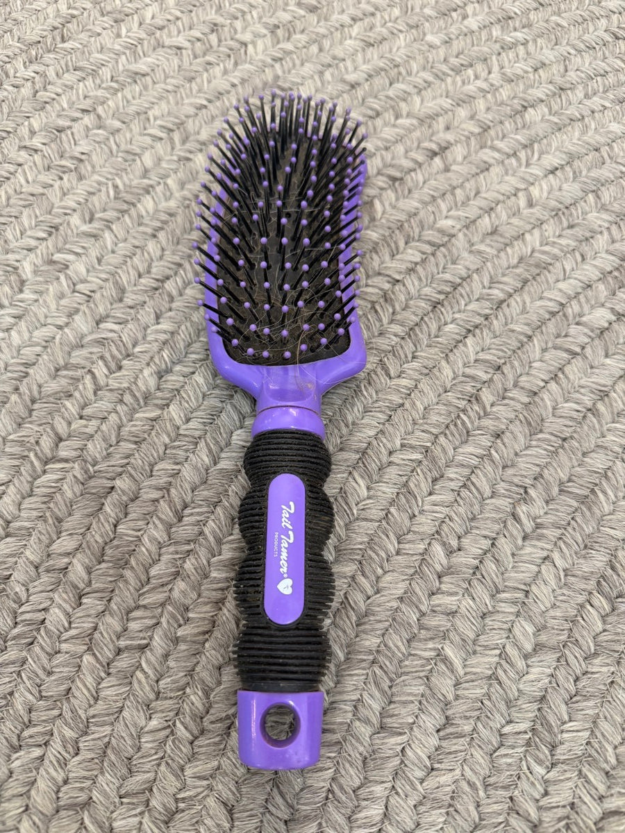 Purple Professionals Choice Tail Tamer Curved Brush   GR1121