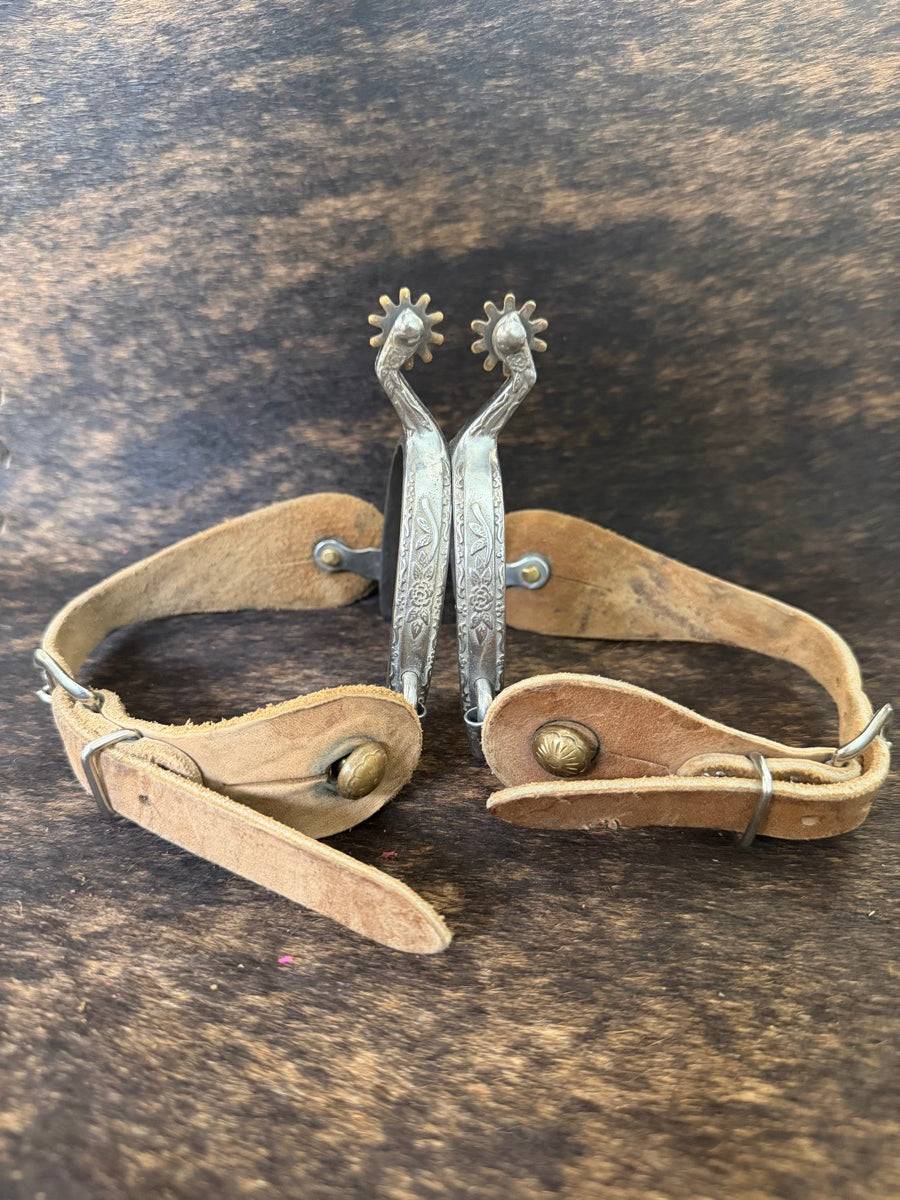 Ladies Youth Roping Spurs with Engraved Band with Leather Spur Straps    SPR1144
