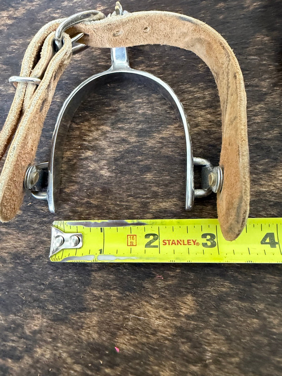 Ladies Youth Roping Spurs with Engraved Band with Leather Spur Straps    SPR1144