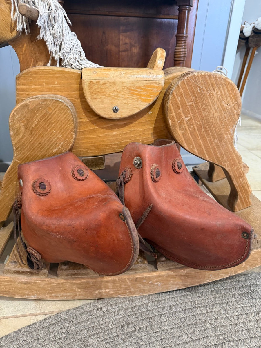 Leather Tapaderos Light Visalia Style Stirrups       STR1129